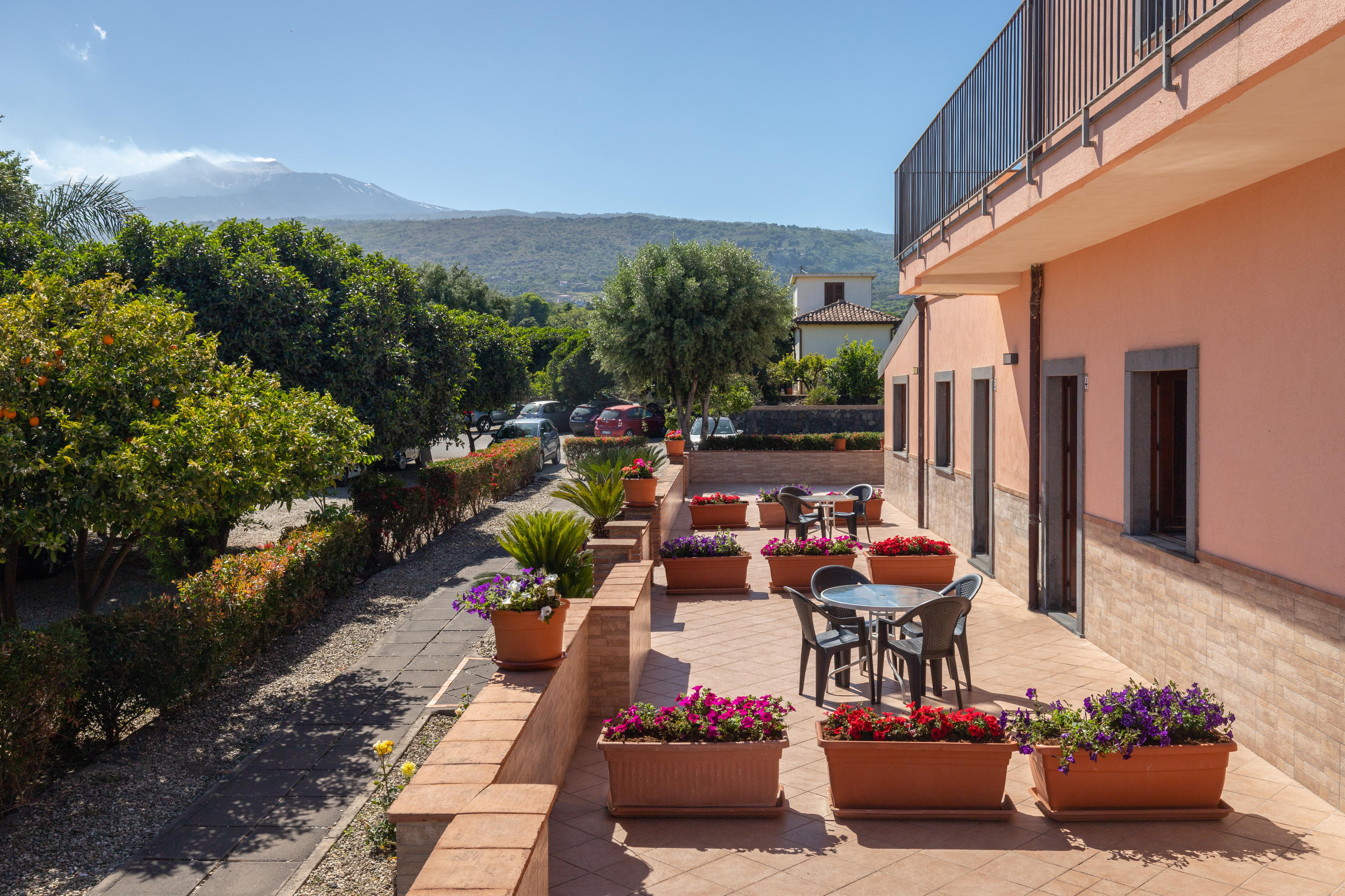 La Terra Dei Sogni Country Hotel Fiumefreddo di Sicilia Exterior foto